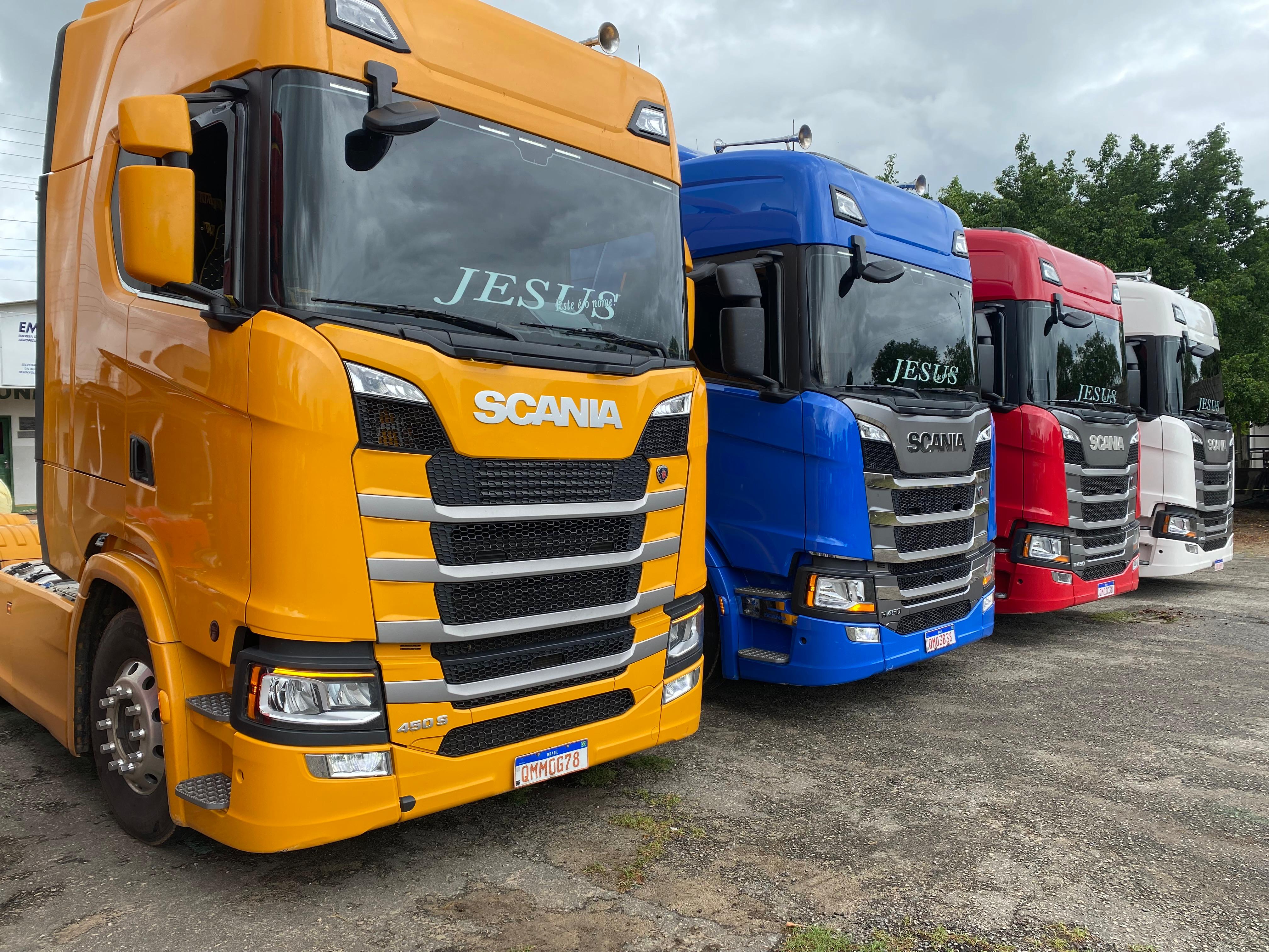 Caminhão MAC Transportes - Frota principal